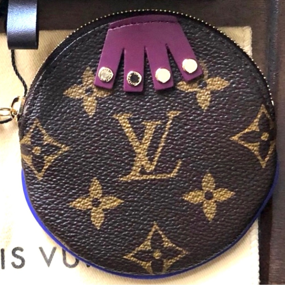 NIB❗️Louis Vuitton SOLD OUT Limited Edition - Totem Round Coin Purse
